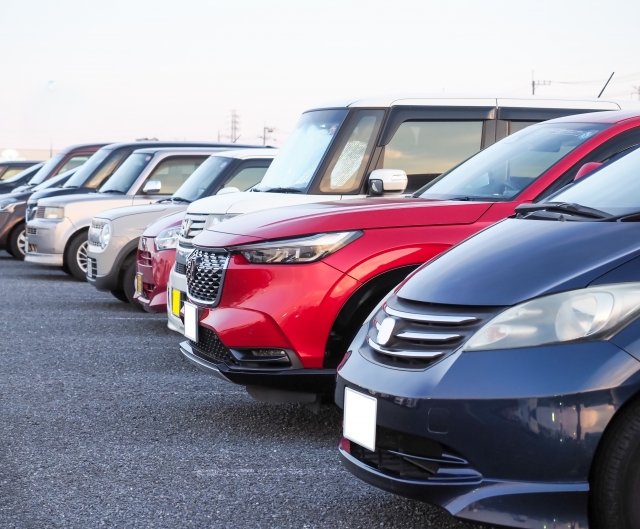 【川西市】 営業スタッフ／放出中古車センター